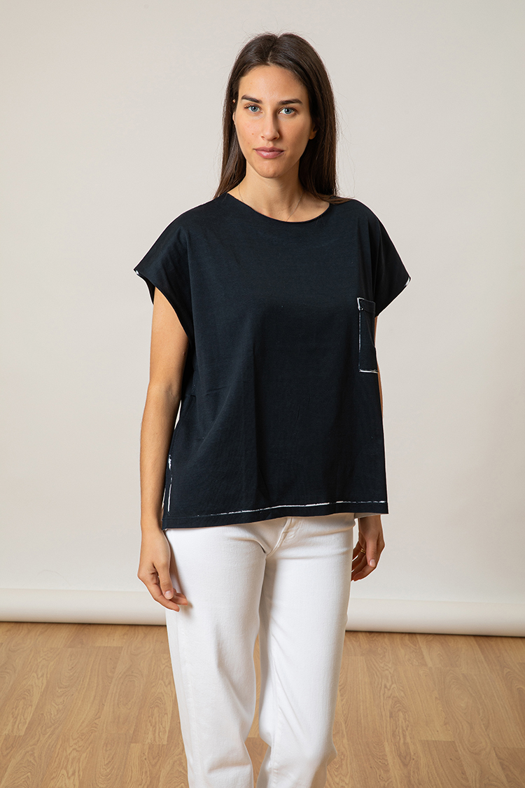 T-SHIRT CON PROFILO IN CONTRASTO